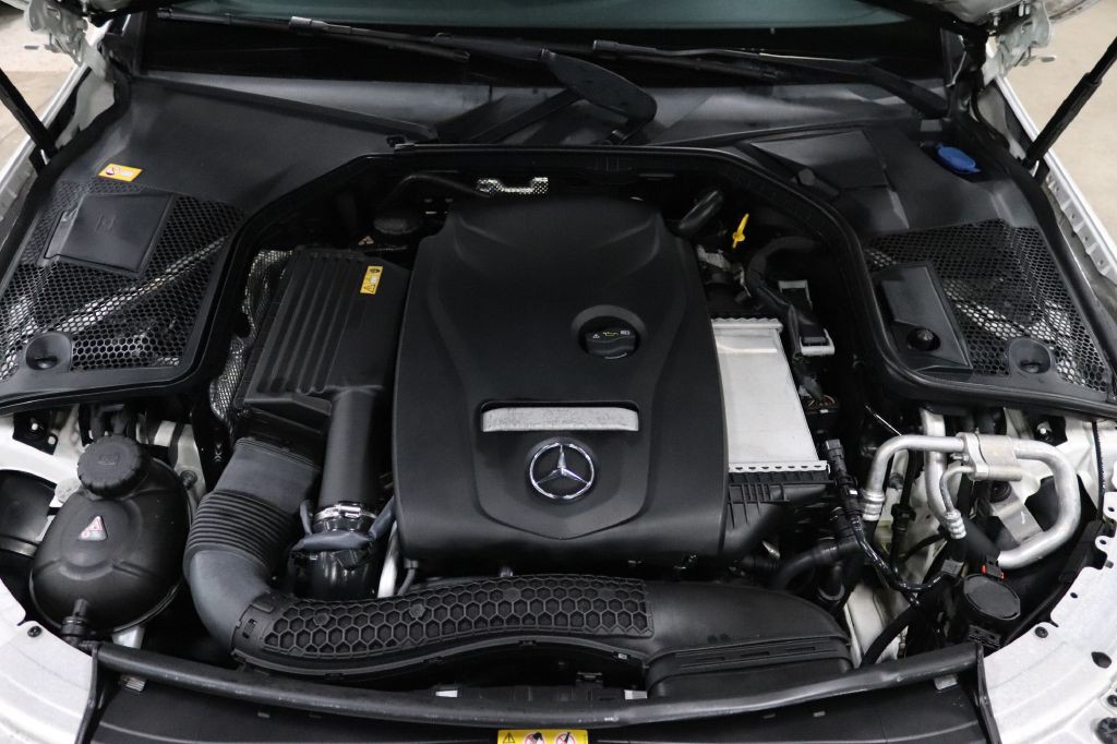 2017 Mercedes-Benz C-Class Image 19