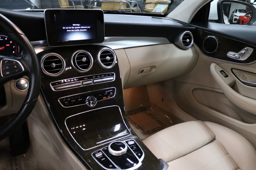 2017 Mercedes-Benz C-Class Image 23