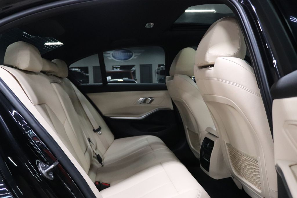 2021 BMW 3 Series Image 19