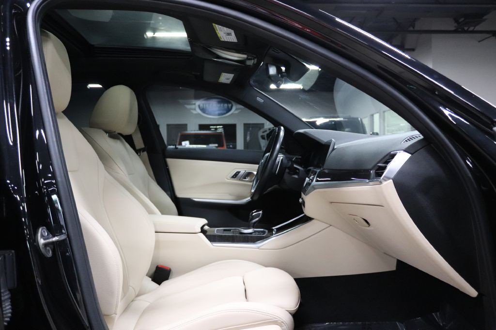 2021 BMW 3 Series Image 23