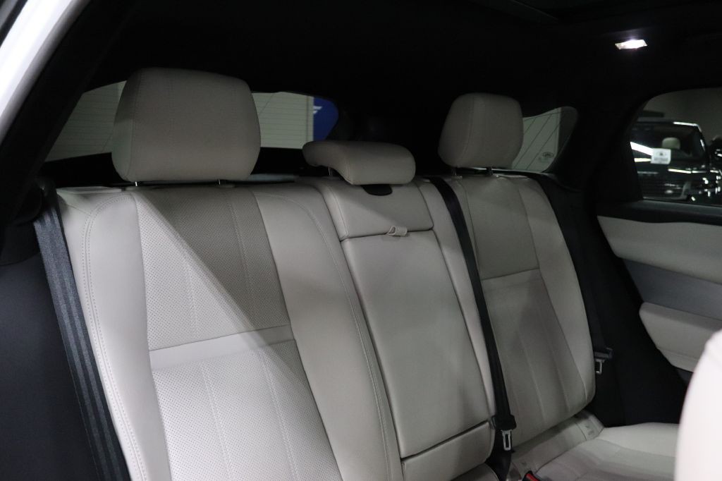 2018 Land Rover Range Rover Image 20