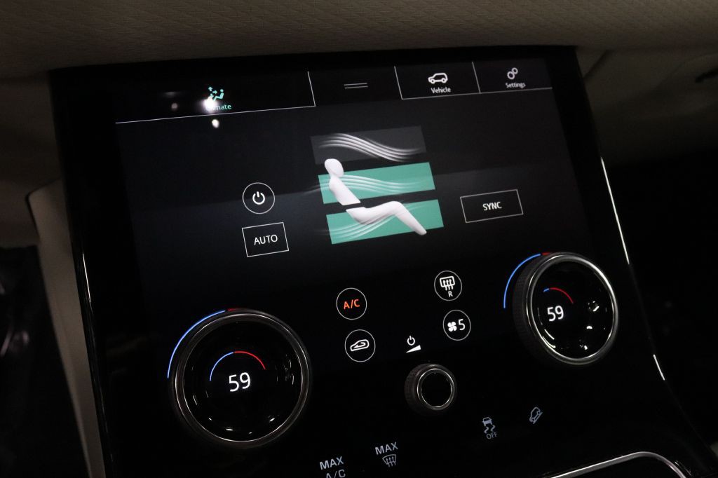 2018 Land Rover Range Rover Image 32