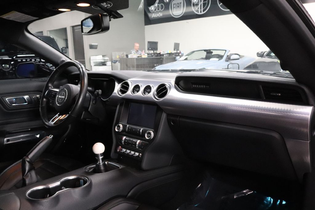 2019 Ford Mustang Image 19
