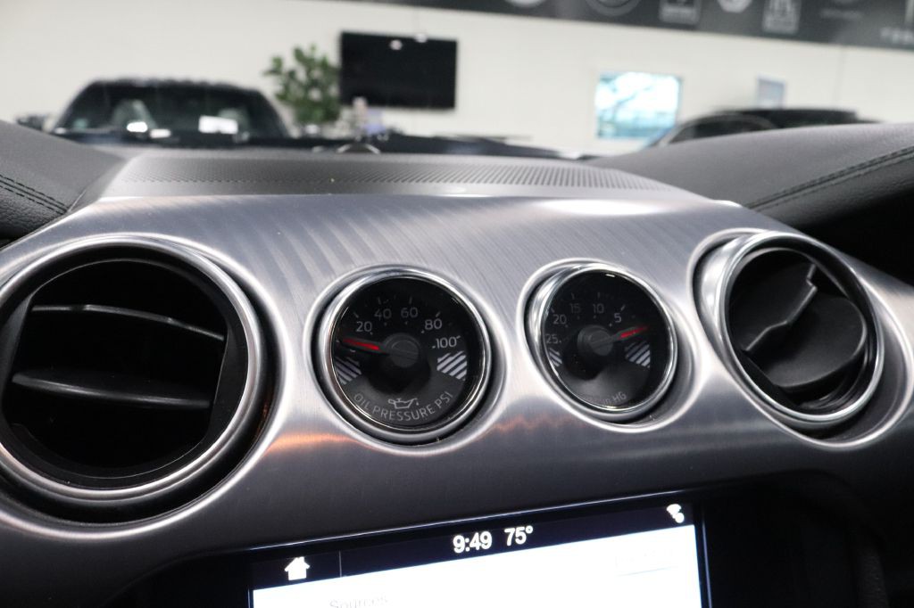 2019 Ford Mustang Image 28