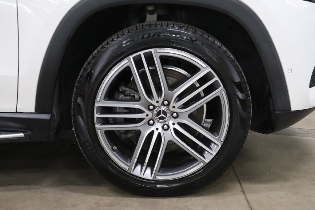 2021 Mercedes-Benz GLS-Class Image 40