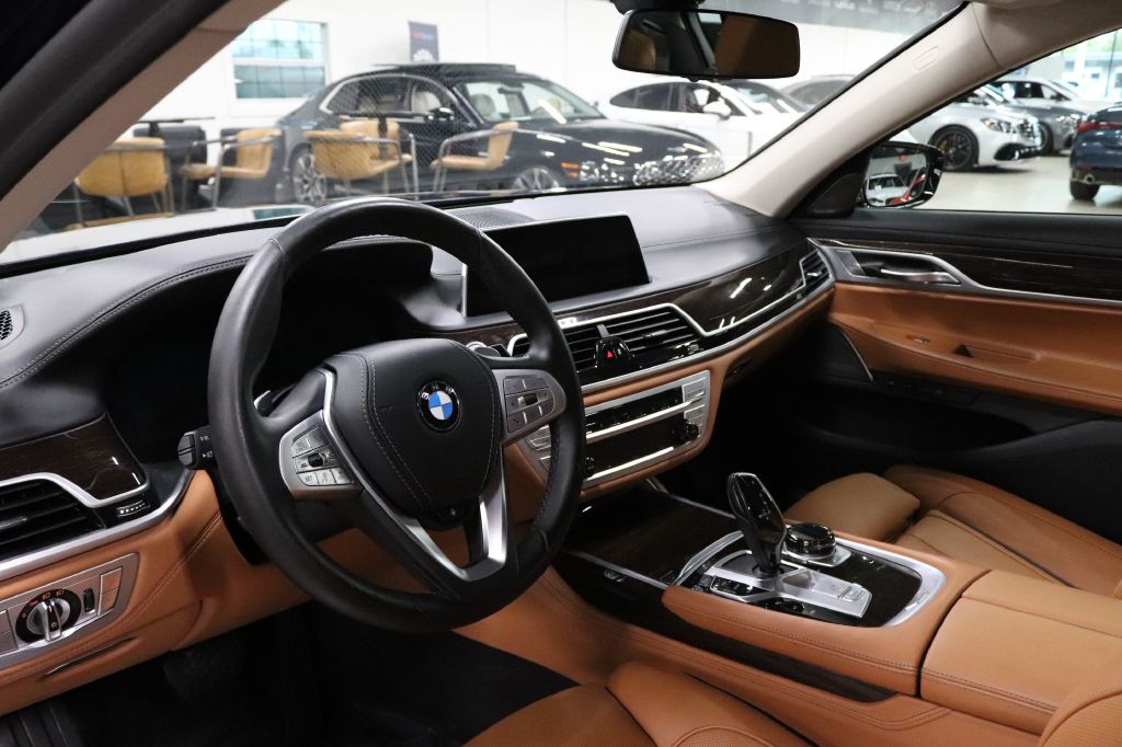 2021 BMW 7 Series Image 11