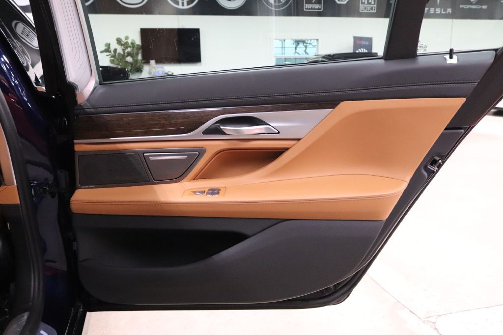 2021 BMW 7 Series Image 17