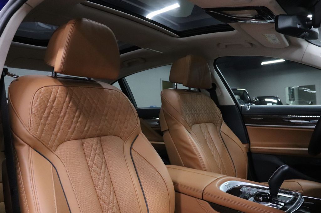 2021 BMW 7 Series Image 23