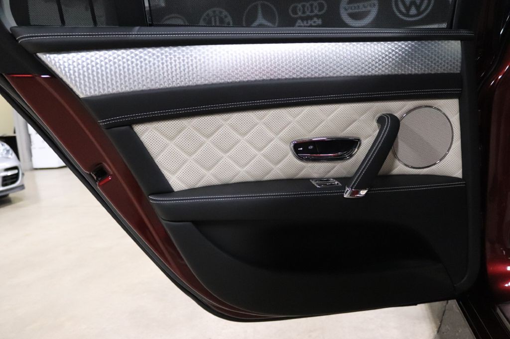2016 Bentley Flying Spur Image 19