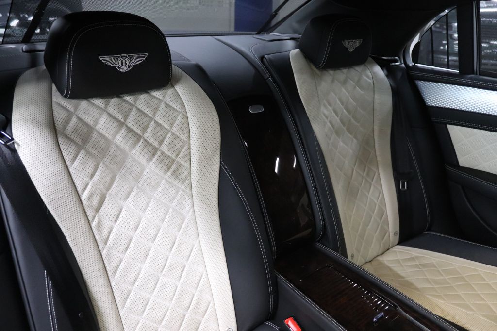 2016 Bentley Flying Spur Image 26