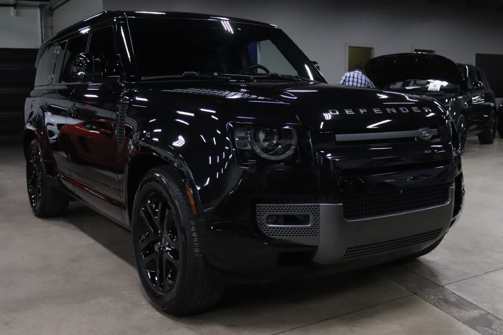 2024 Land Rover Defender Image 7
