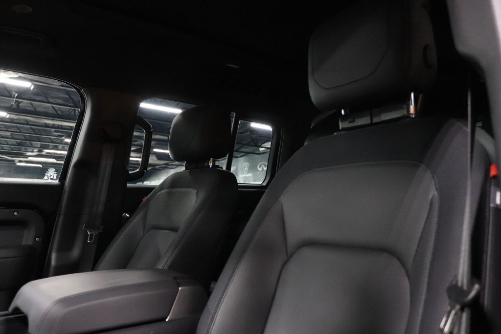2024 Land Rover Defender Image 11