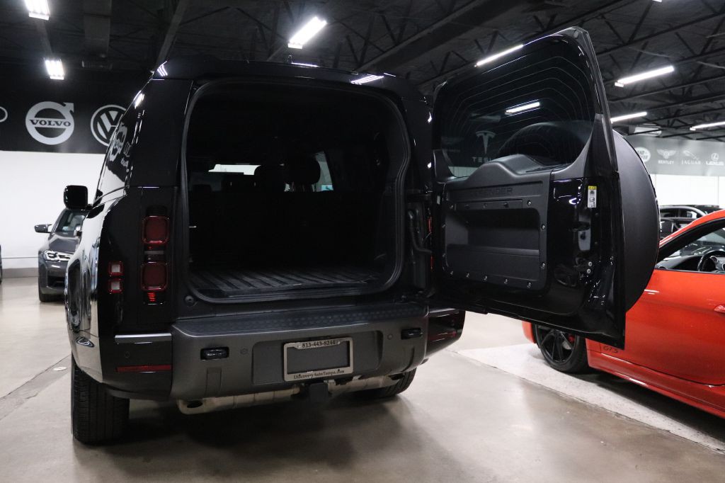 2024 Land Rover Defender Image 22