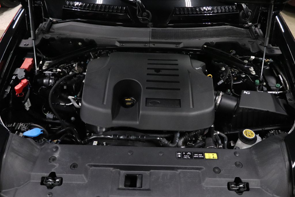 2024 Land Rover Defender Image 30