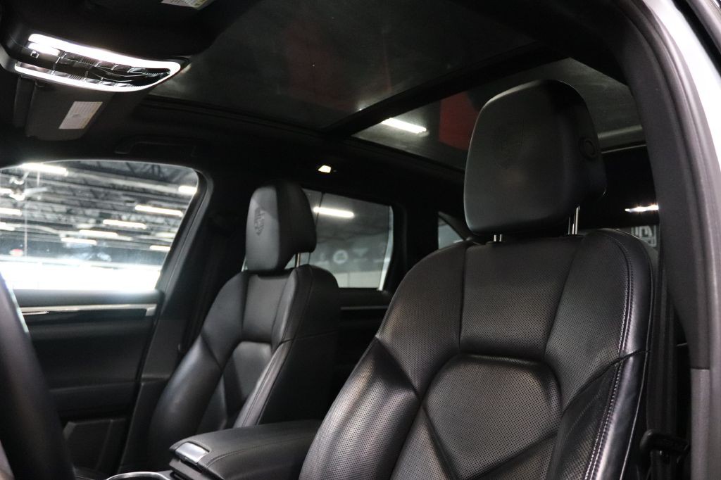 2017 Porsche Cayenne Image 11