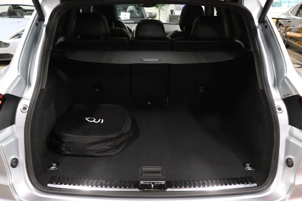 2017 Porsche Cayenne Image 17