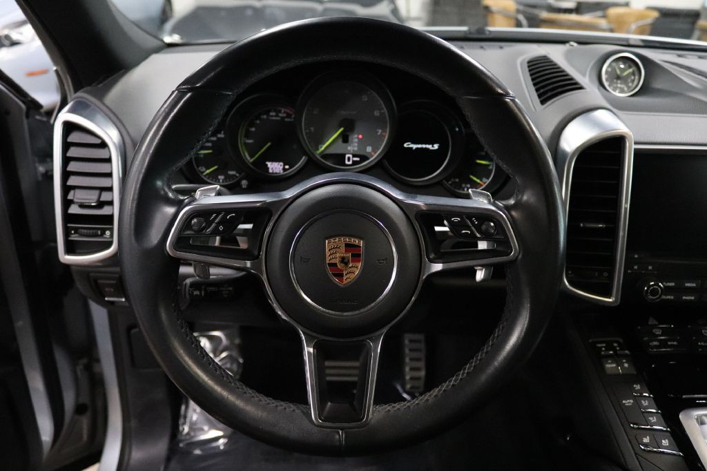 2017 Porsche Cayenne Image 27