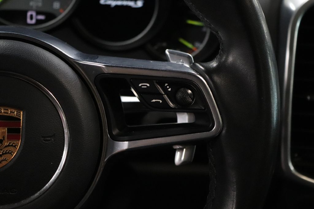 2017 Porsche Cayenne Image 29