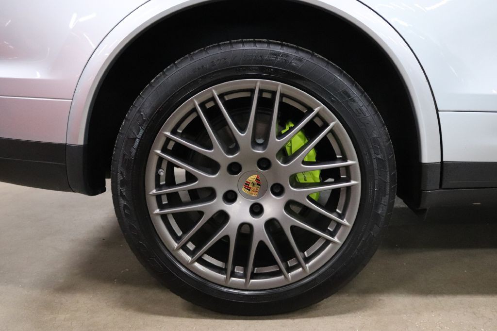 2017 Porsche Cayenne Image 39