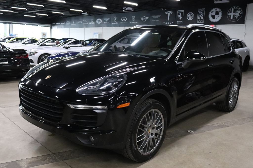 2016 Porsche Cayenne Image 1
