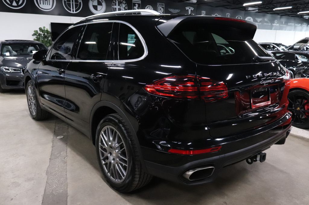 2016 Porsche Cayenne Image 3