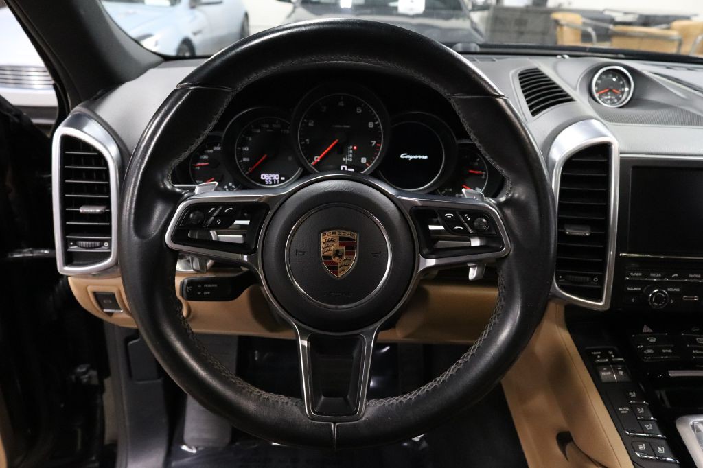 2016 Porsche Cayenne Image 27