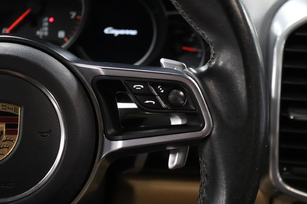 2016 Porsche Cayenne Image 29