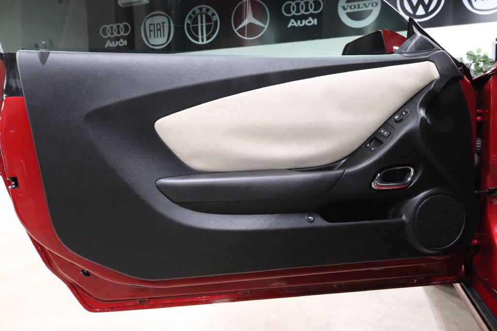 2014 Chevrolet Camaro Image 9