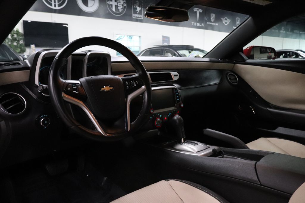 2014 Chevrolet Camaro Image 10