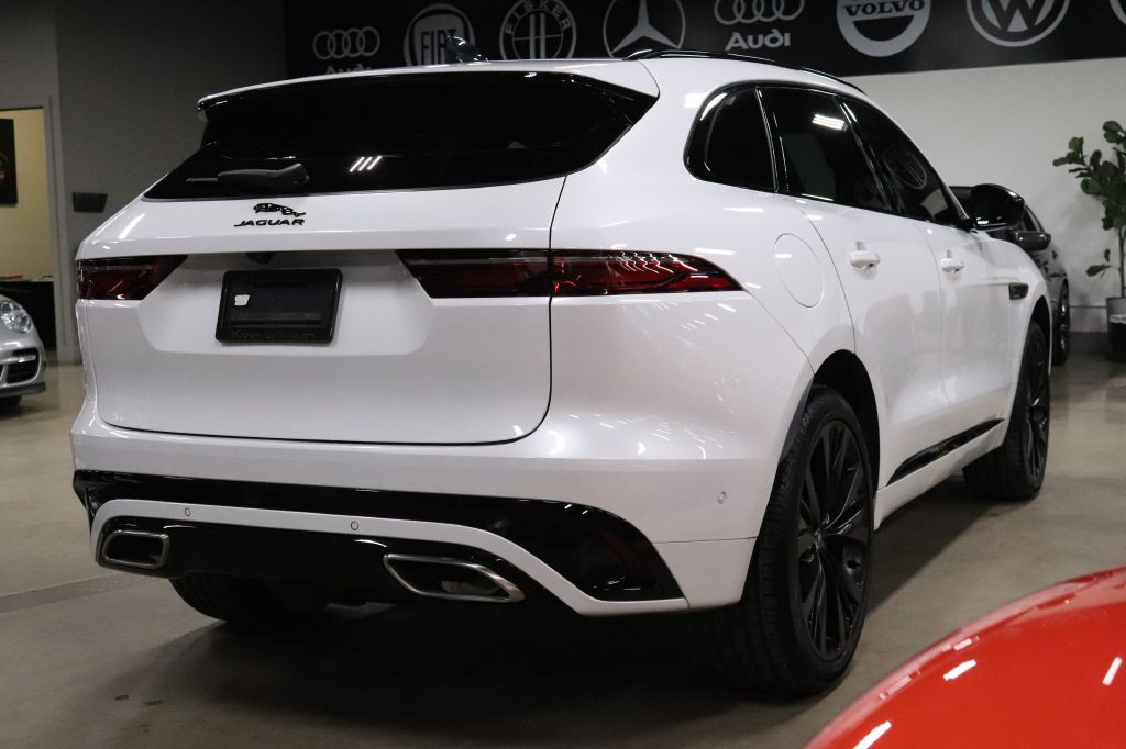 2024 Jaguar F-PACE Image 5