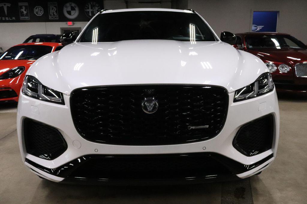 2024 Jaguar F-PACE Image 8
