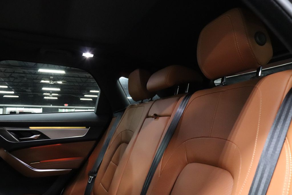 2024 Jaguar F-PACE Image 23