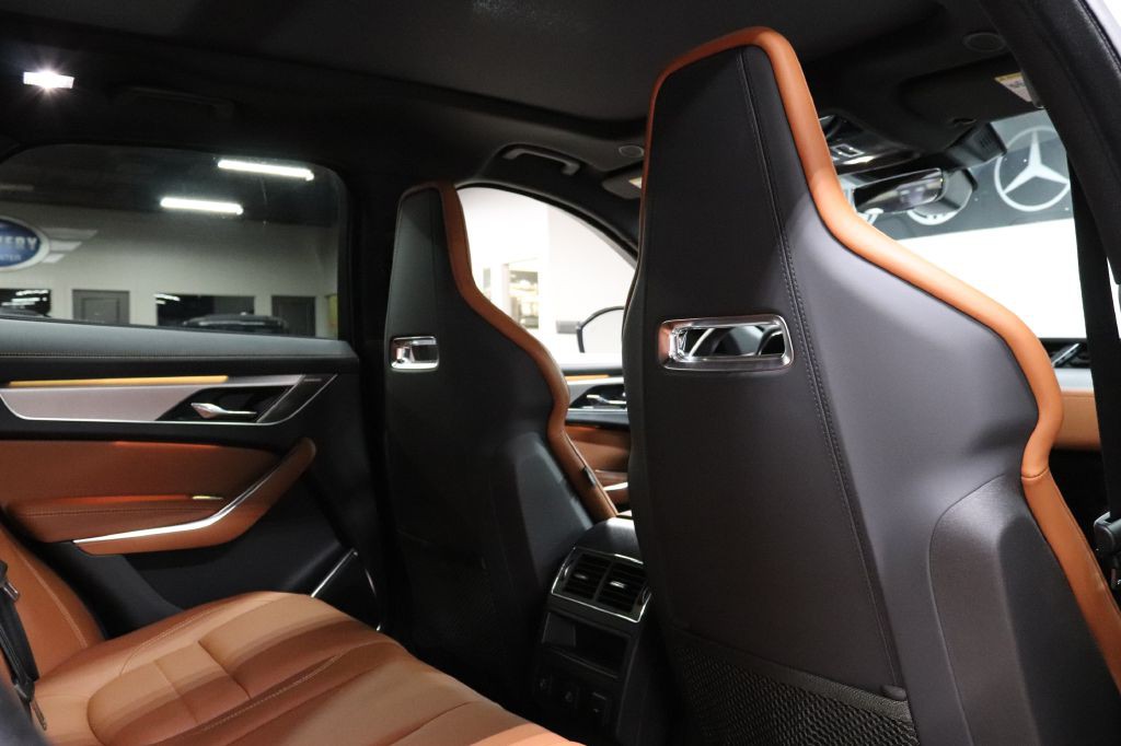 2024 Jaguar F-PACE Image 27