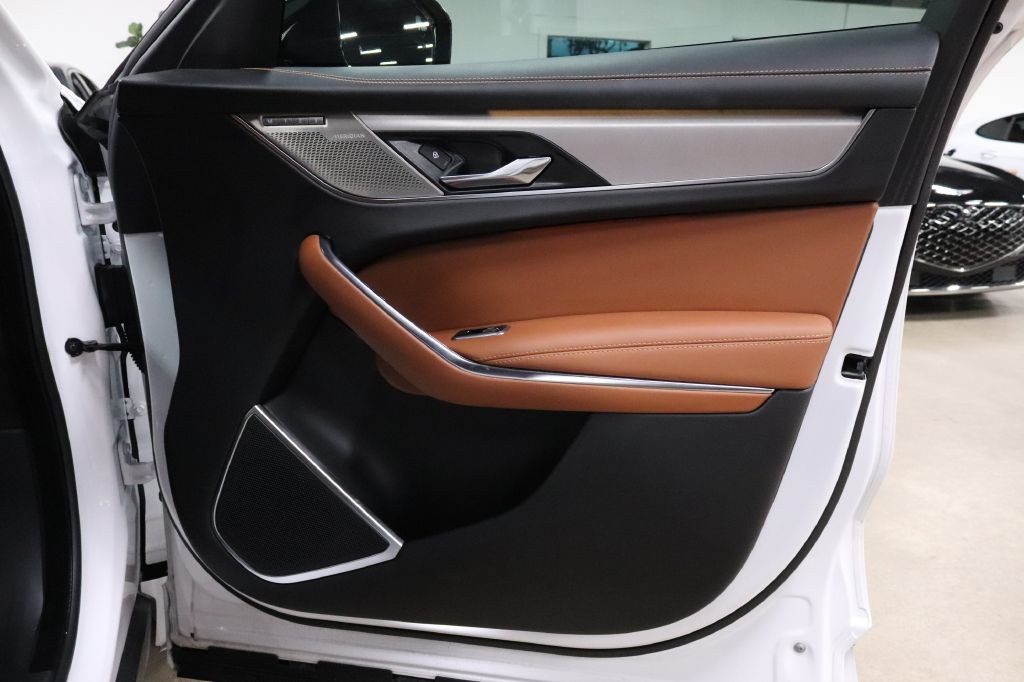 2024 Jaguar F-PACE Image 29