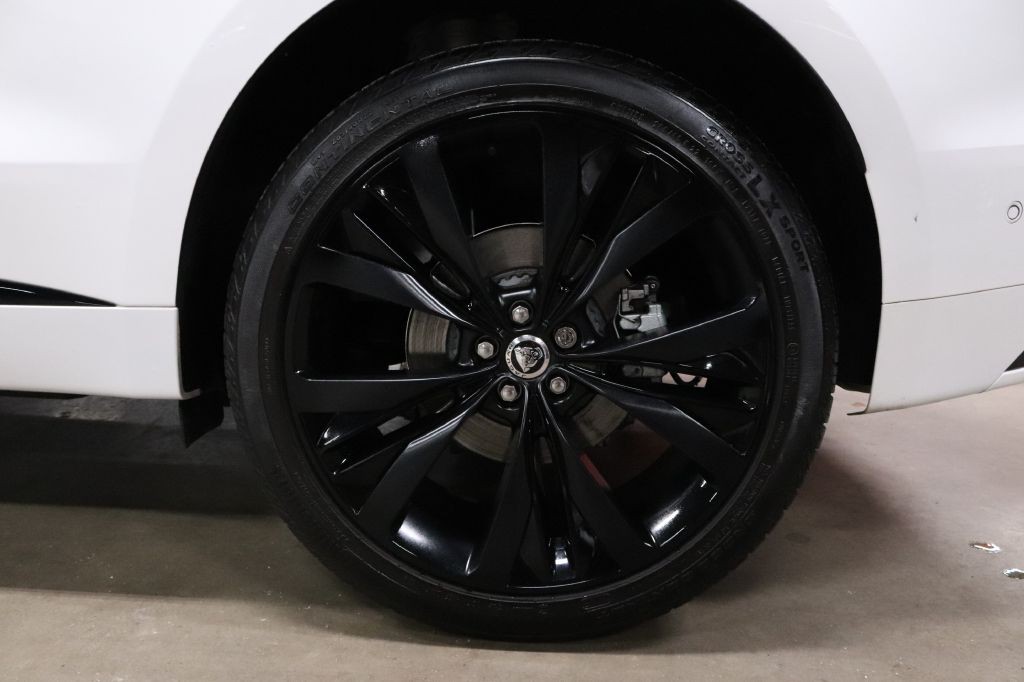 2024 Jaguar F-PACE Image 34