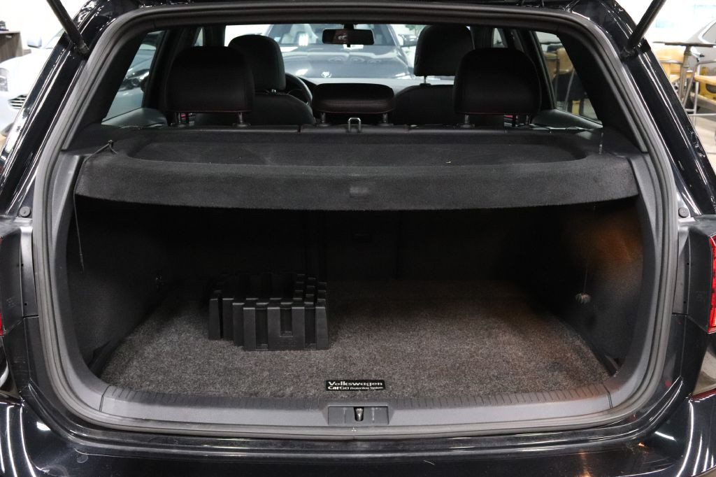 2019 Volkswagen GTI Image 17
