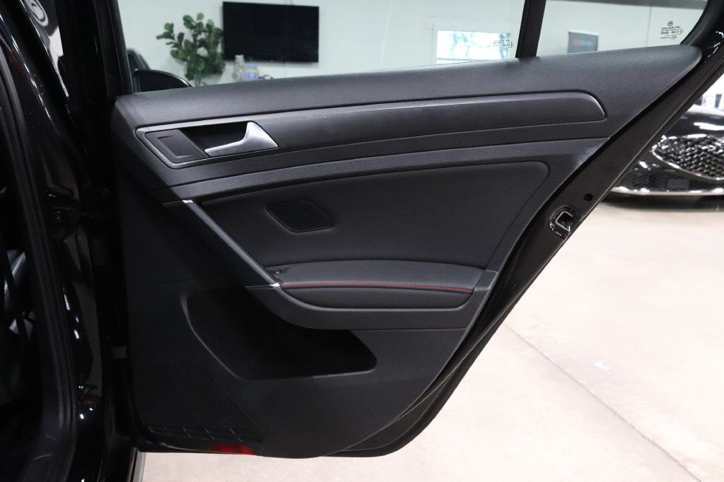2019 Volkswagen GTI Image 18