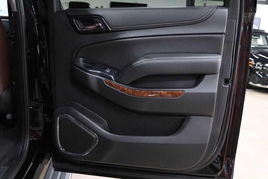 2020 Chevrolet Suburban Image 17