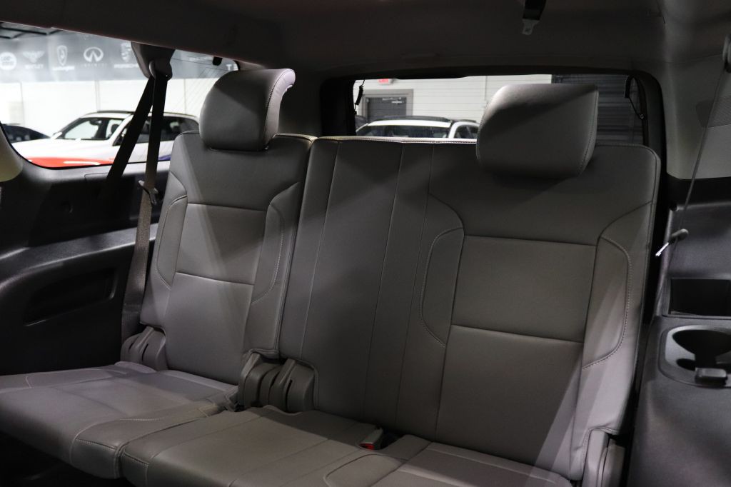 2020 Chevrolet Suburban Image 16