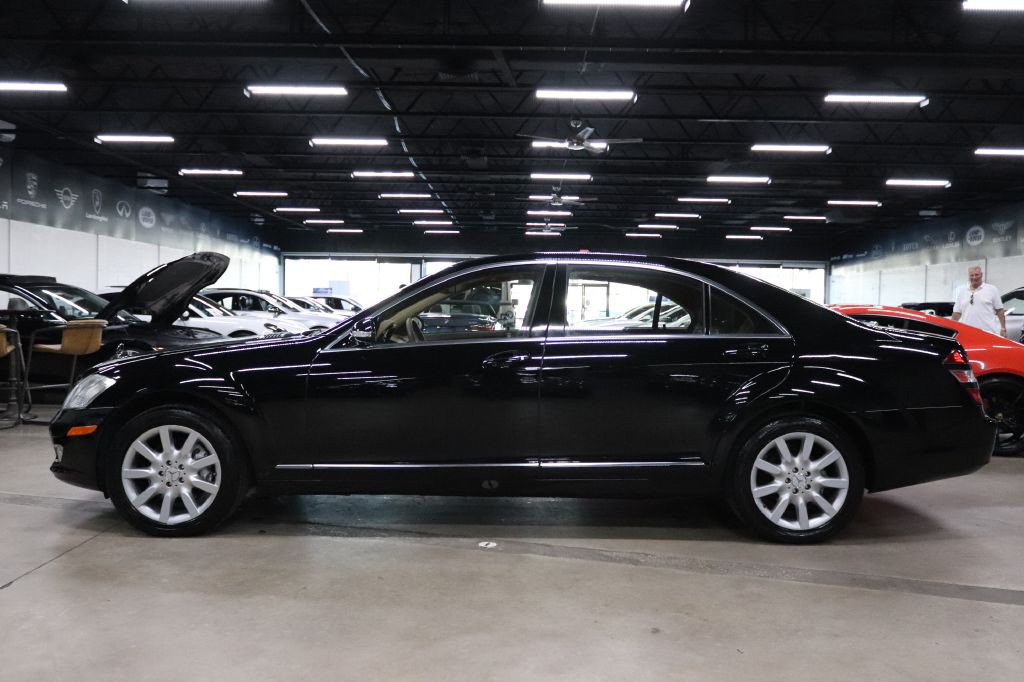 2007 Mercedes-Benz S-Class Image 2