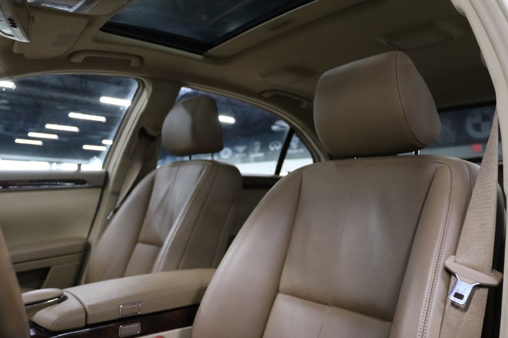 2007 Mercedes-Benz S-Class Image 12