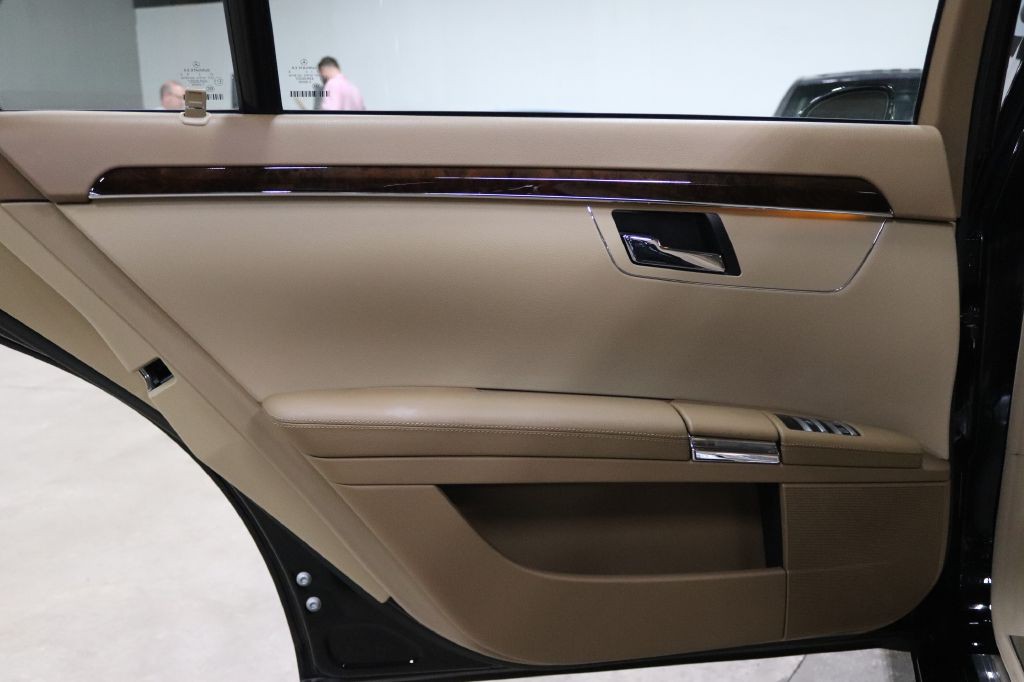 2007 Mercedes-Benz S-Class Image 14