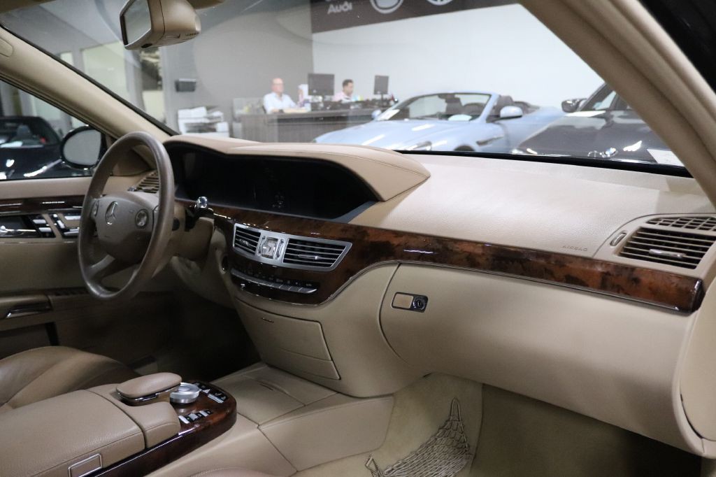 2007 Mercedes-Benz S-Class Image 25