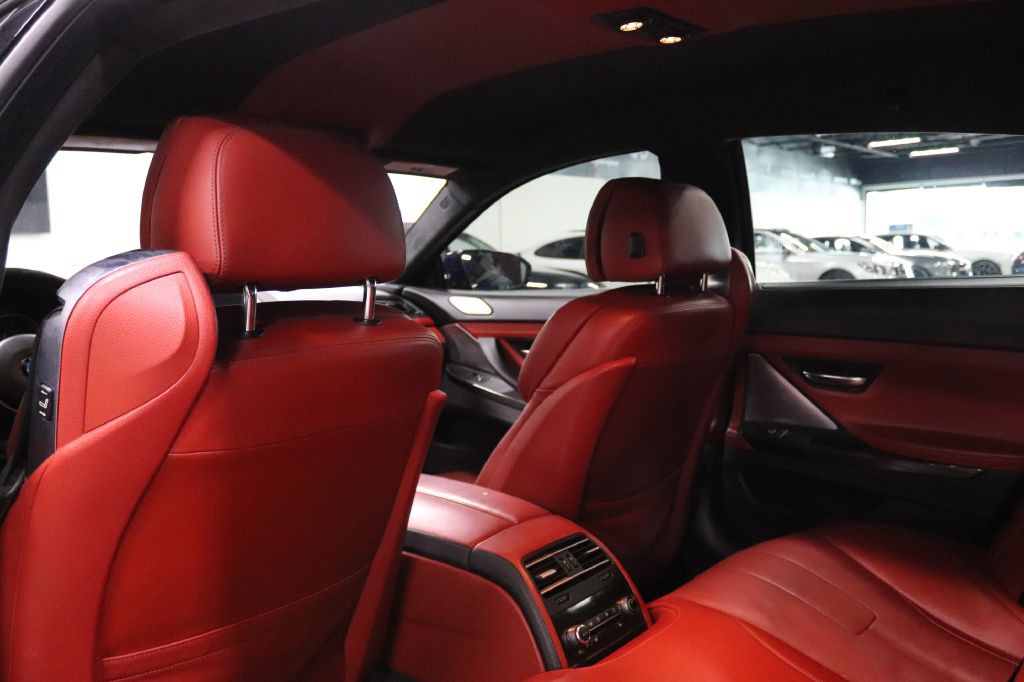 2016 BMW M6 Image 16