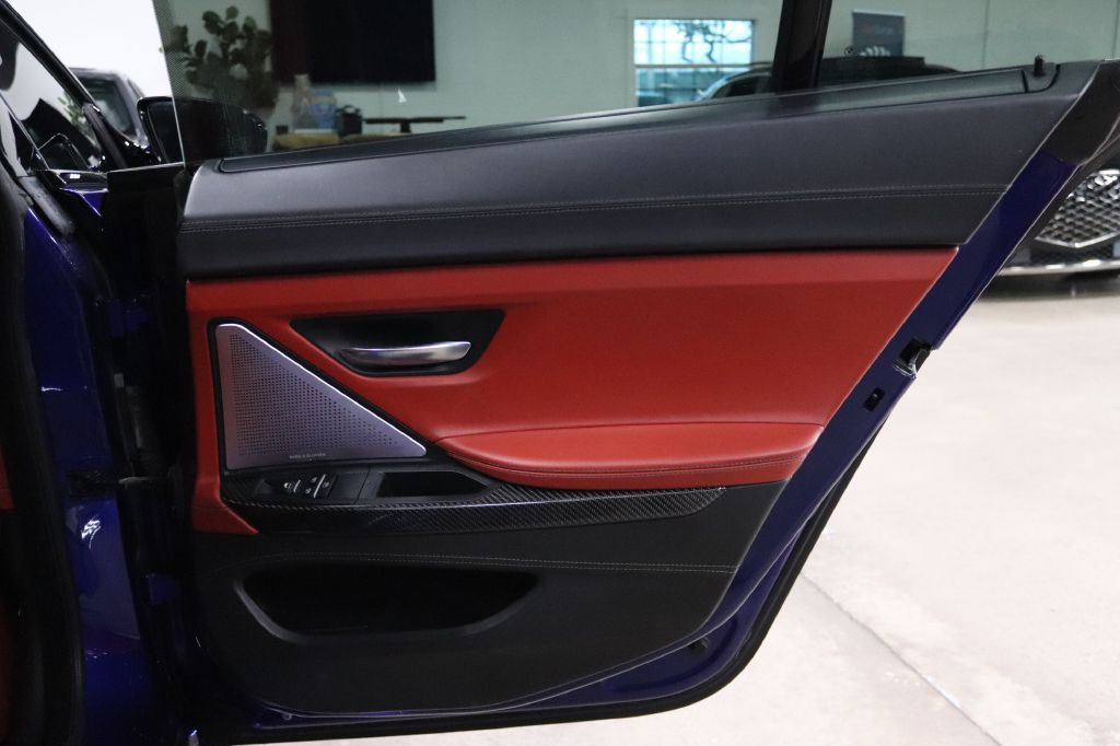 2016 BMW M6 Image 18