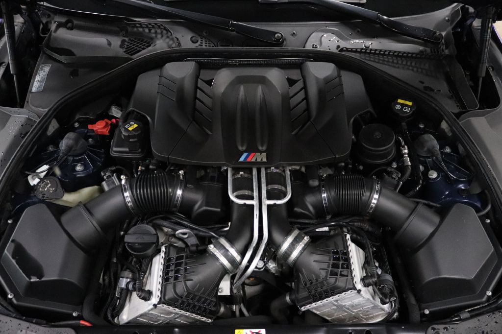 2016 BMW M6 Image 26