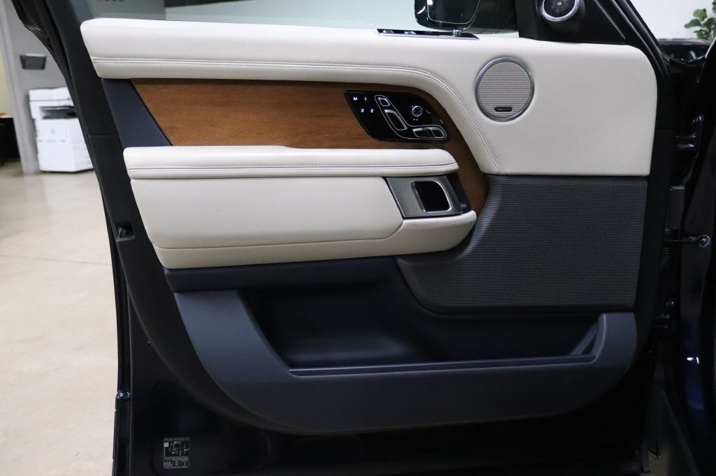 2021 Land Rover Range Rover Image 9