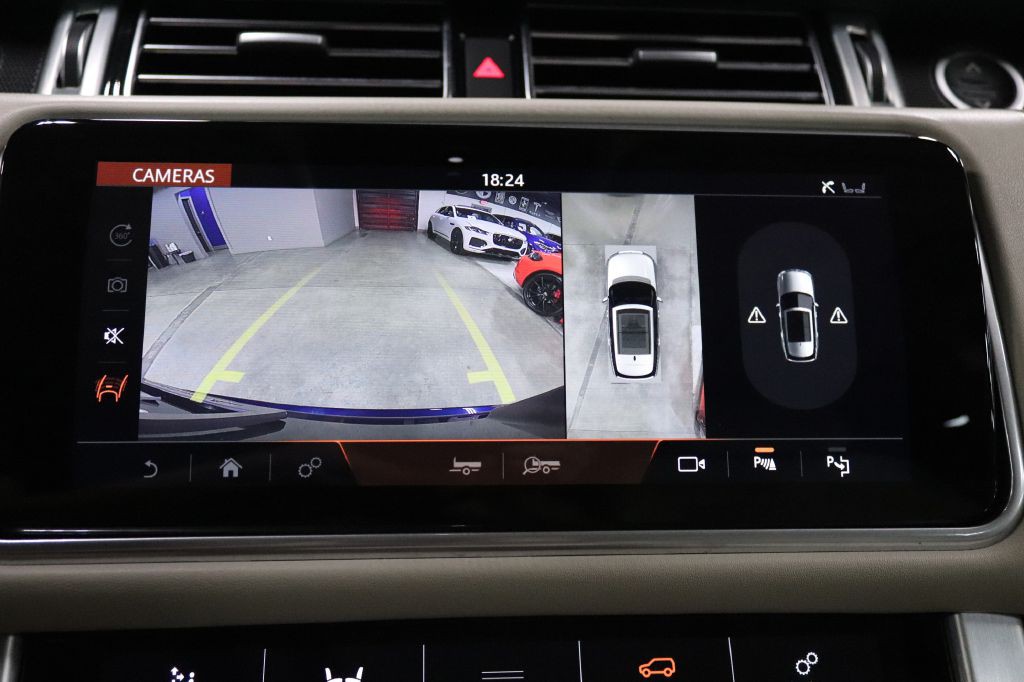 2021 Land Rover Range Rover Image 16
