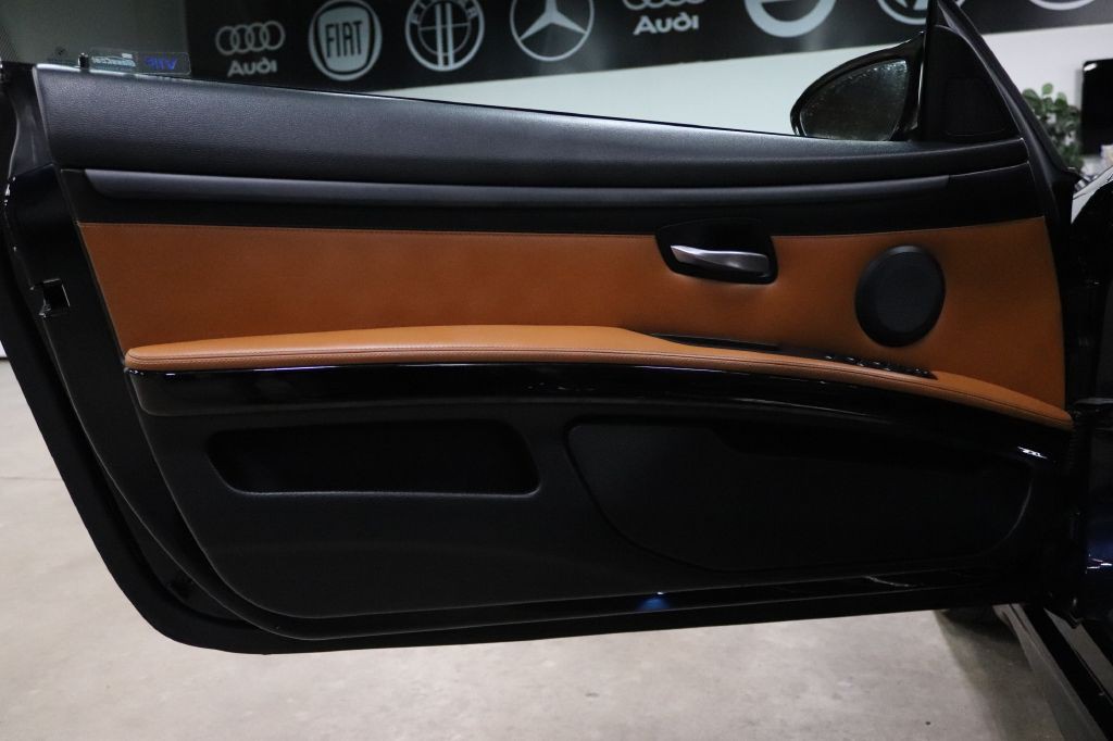 2012 BMW M3 Image 17