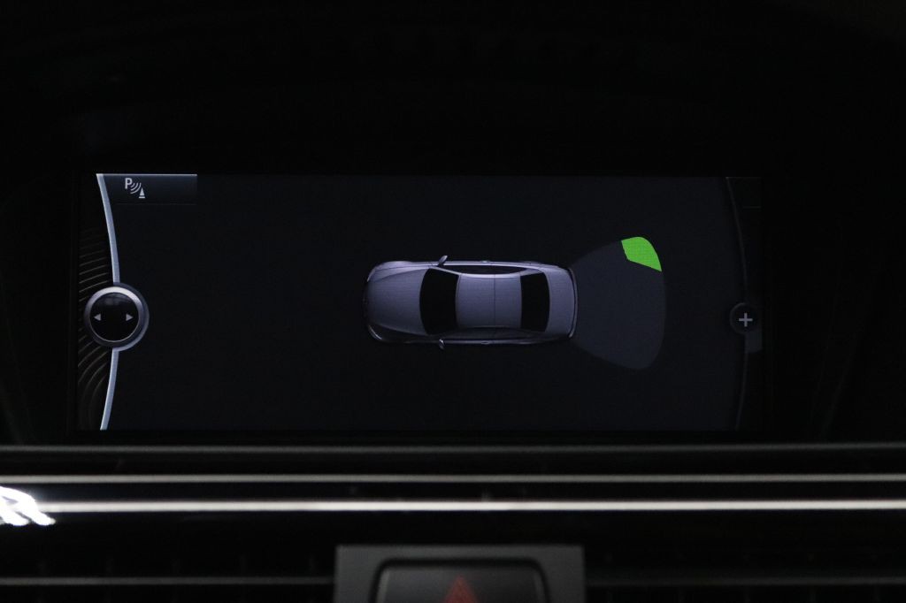 2012 BMW M3 Image 24